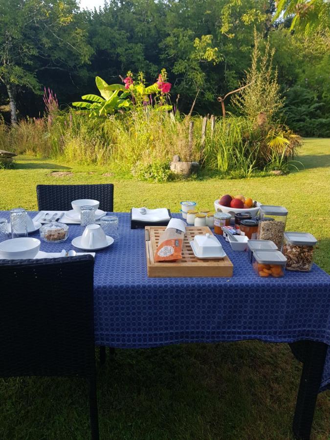 Bed and Breakfast Domaine De Baise Feugarolles Экстерьер фото